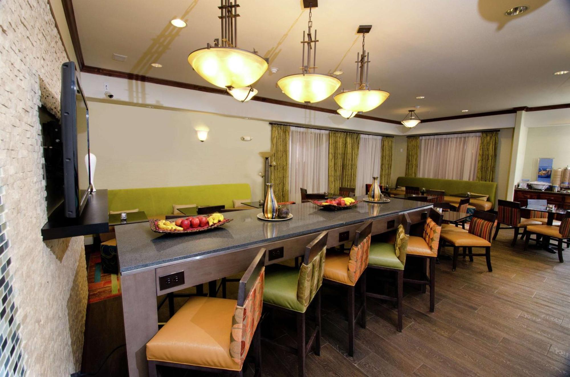 Hampton Inn & Suites Gallup Bagian luar foto