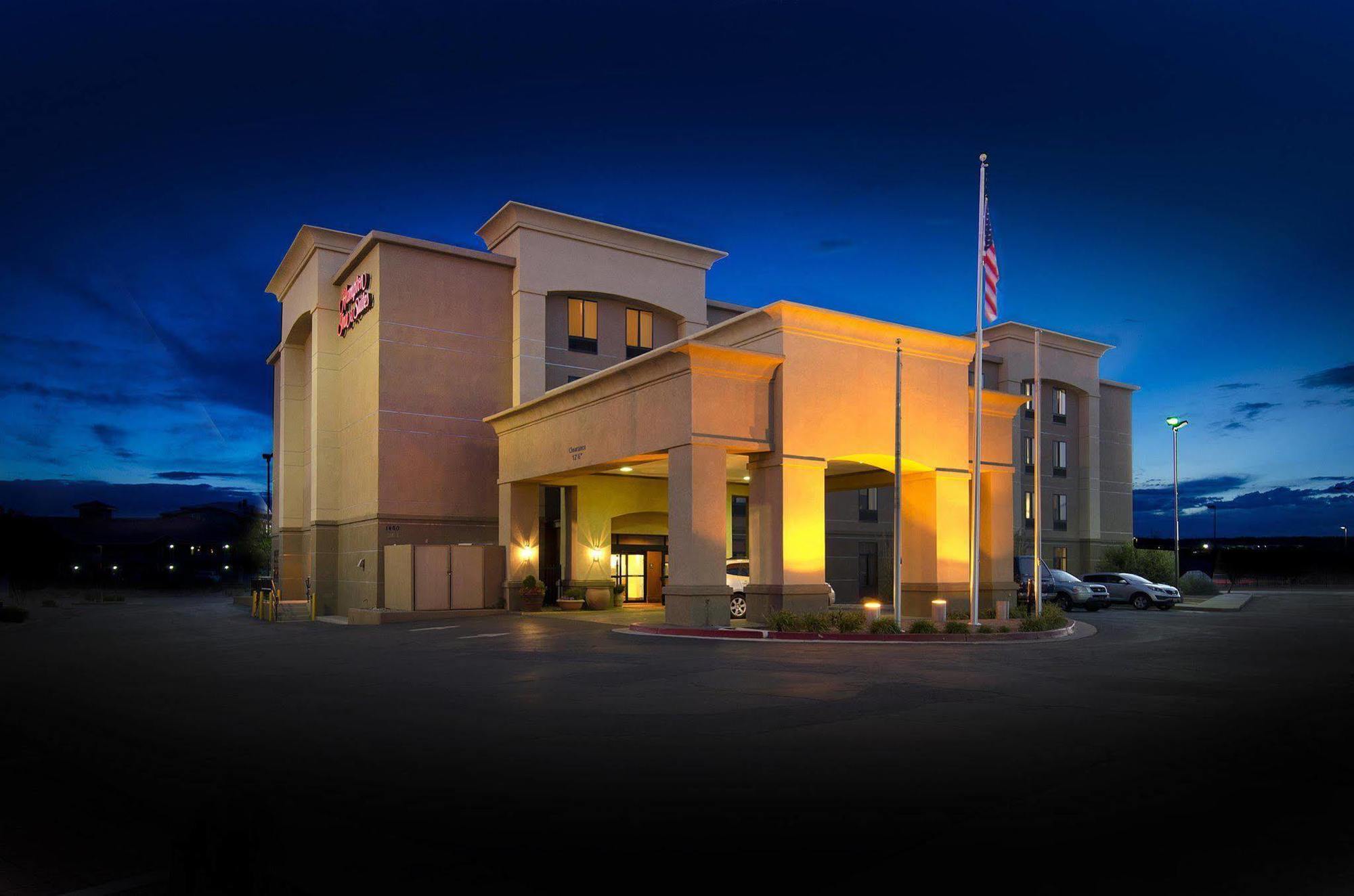 Hampton Inn & Suites Gallup Bagian luar foto